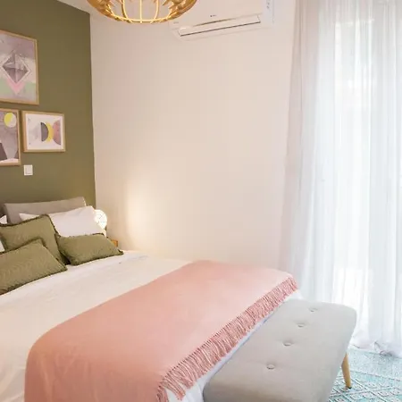 Unique Style Apartment Kompitsion